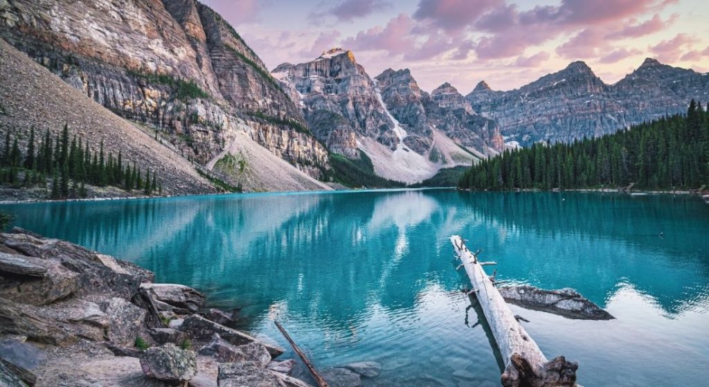 discover the best canadian national parks to visit, featuring breathtaking landscapes, diverse wildlife, and unforgettable outdoor adventures across canada.