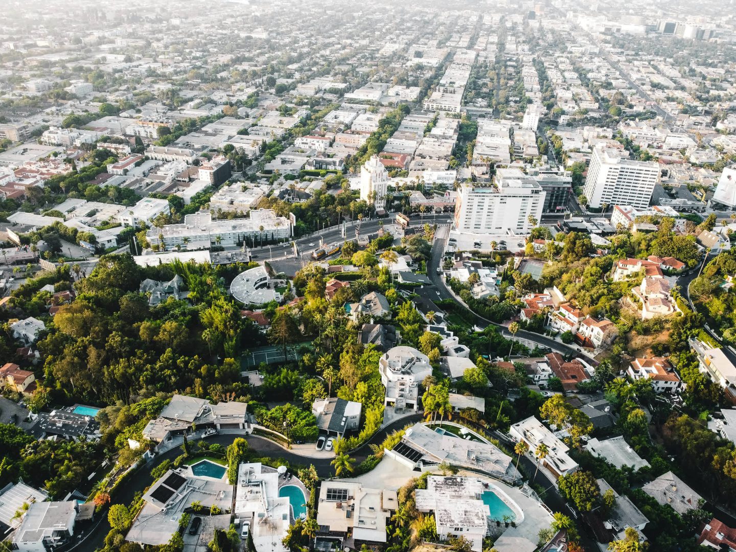 discover the best neighborhoods in los angeles, from trendy hotspots to peaceful family-friendly areas. find out which la neighborhoods offer the top amenities, dining, and unique local culture.