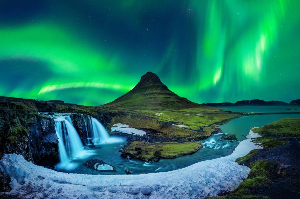 discover the best times to visit iceland for stunning landscapes, northern lights, and unforgettable adventures. plan your perfect icelandic getaway with our seasonal tips.