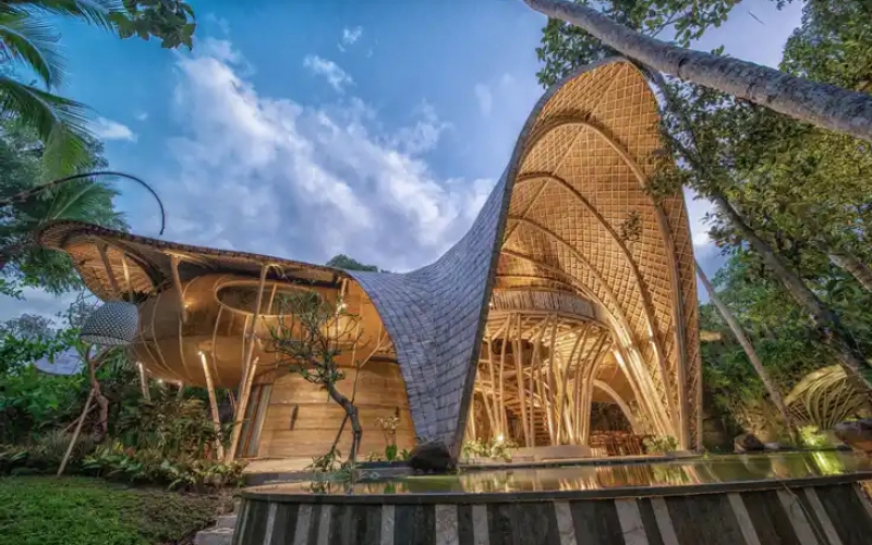 discover the best eco-friendly hotels around the world, featuring sustainable practices, green amenities, and responsible travel options for environmentally conscious travelers.