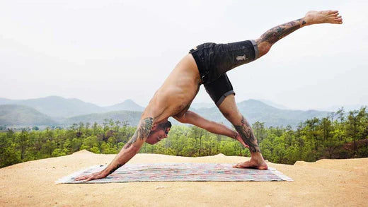 stay active on the go! discover practical tips and effective workouts to maintain your fitness routine while traveling, no matter where your journey takes you.