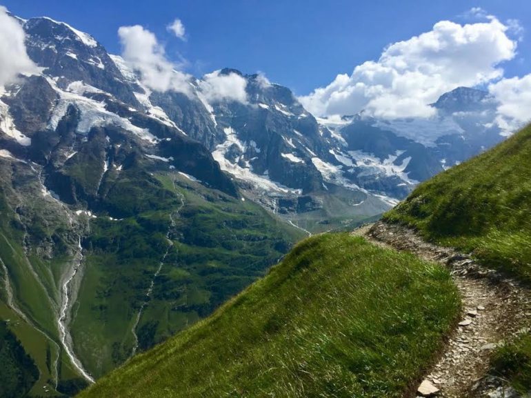 discover essential swiss alps hiking tips to make your trek safe and unforgettable. get expert advice on gear, trail selection, weather, and planning for your alpine adventure.