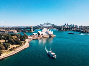 discover the best sydney experiences, from iconic landmarks and stunning beaches to vibrant dining, adventure activities, and cultural attractions. explore sydney like a local!