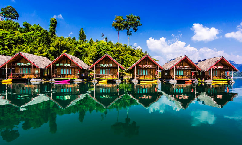 discover affordable ways to explore thailand with our budget adventure guide. find tips on cheap accommodation, local eats, and must-see attractions for travelers on a budget.