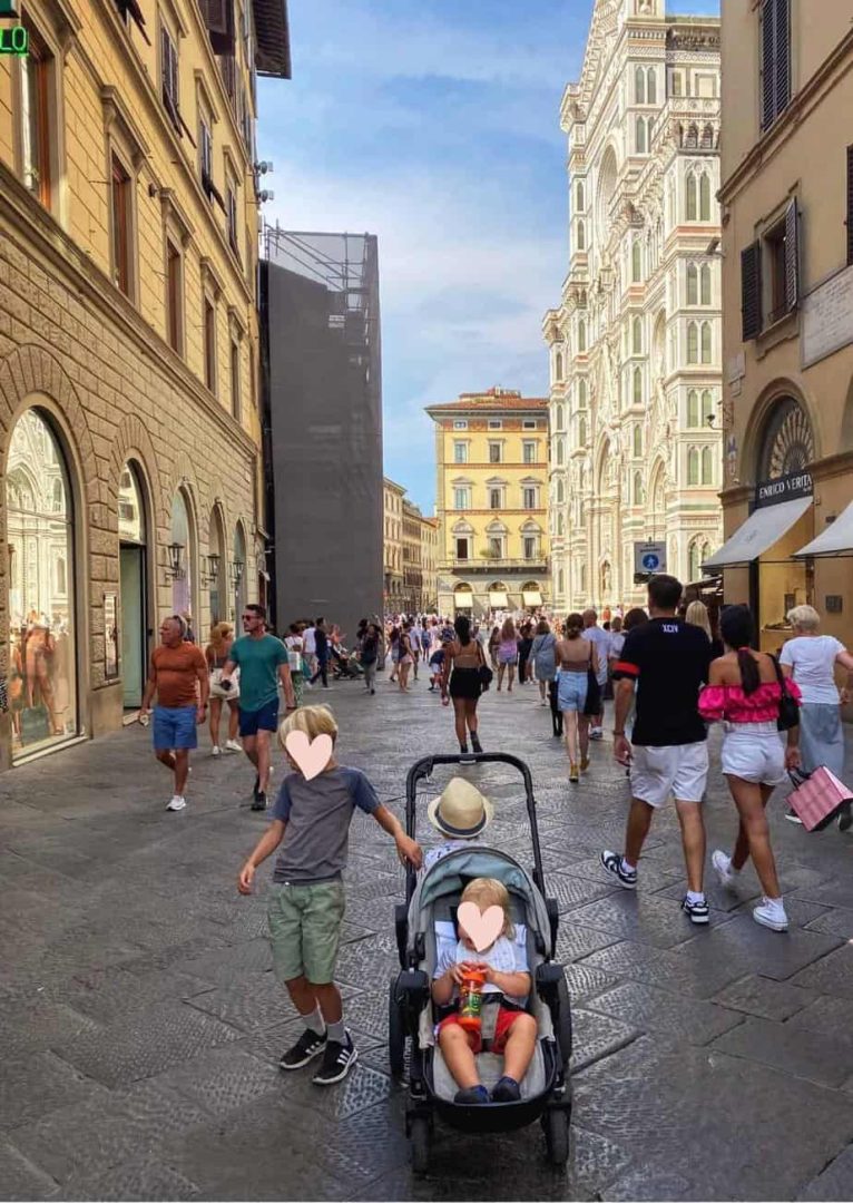 discover essential tips and top destinations for traveling with kids in italy. make your family vacation unforgettable with child-friendly attractions, local insights, and stress-free planning advice.