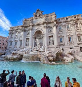 discover essential tips and advice for traveling with kids in italy. from family-friendly attractions to practical travel hacks, make your italian adventure fun and stress-free for the whole family.