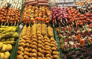 discover the vibrant flavors of vietnam street food, from savory pho and crispy banh mi to sweet treats and refreshing drinks. explore the best street eats and local culinary traditions in bustling vietnamese markets.
