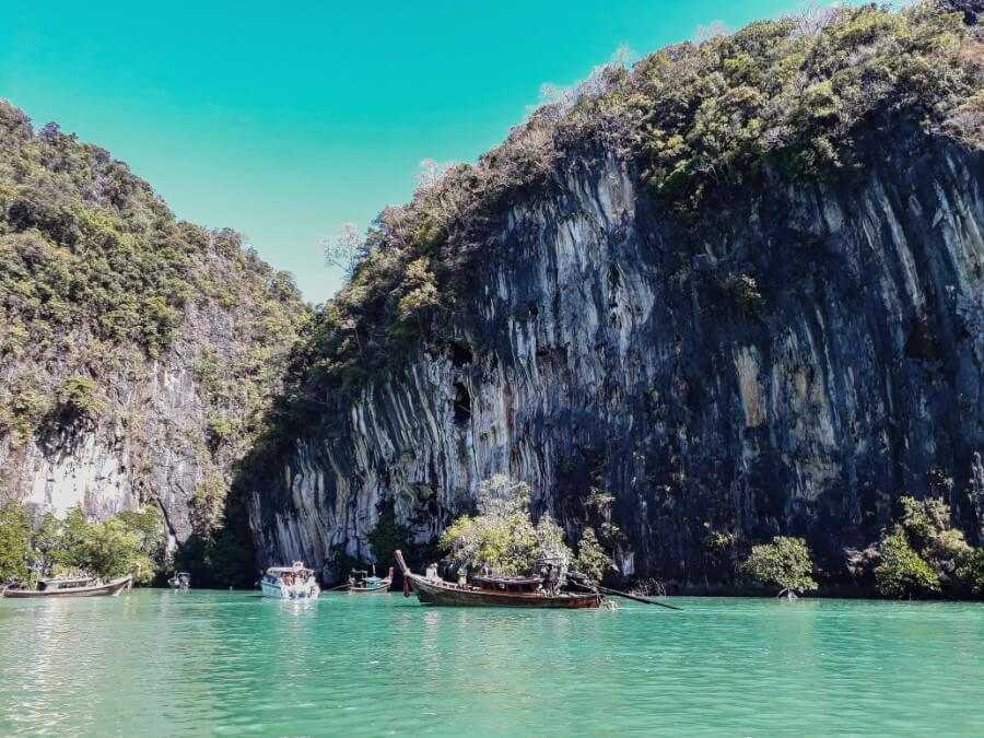 discover the perfect one-day krabi itinerary to explore stunning beaches, vibrant markets, and breathtaking natural landscapes in thailand.