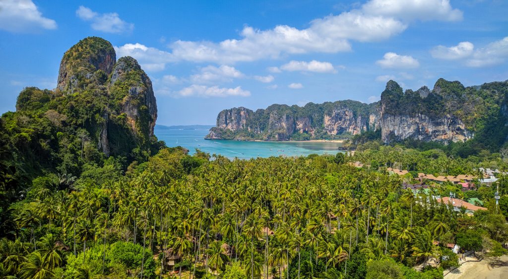 discover the top attractions in krabi with our comprehensive guide. explore stunning beaches, vibrant markets, thrilling activities, and hidden gems to make the most of your visit.