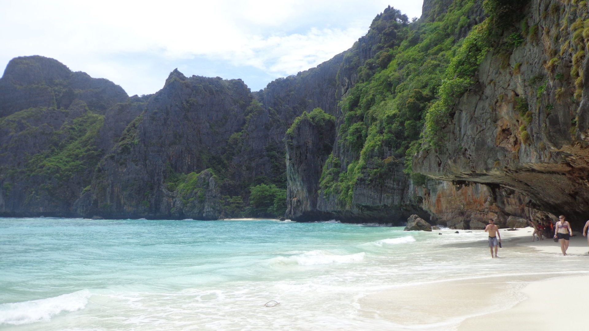 discover the top highlights of krabi in one day with our comprehensive guide, featuring must-see attractions, hidden gems, and essential tips for an unforgettable adventure.