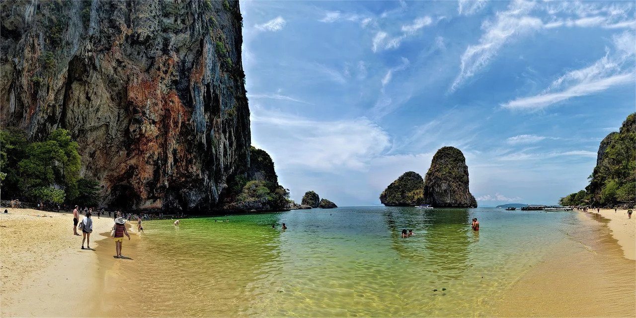 discover the top attractions and hidden gems in krabi, from stunning beaches and vibrant markets to secret waterfalls and cultural treasures. your ultimate guide to exploring this breathtaking destination in thailand.