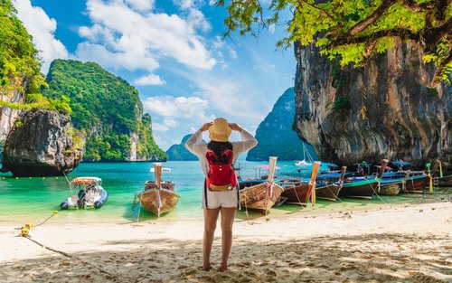 discover the top attractions and exciting activities in krabi, thailand. explore stunning beaches, vibrant markets, thrilling water sports, and breathtaking natural landscapes for an unforgettable adventure.