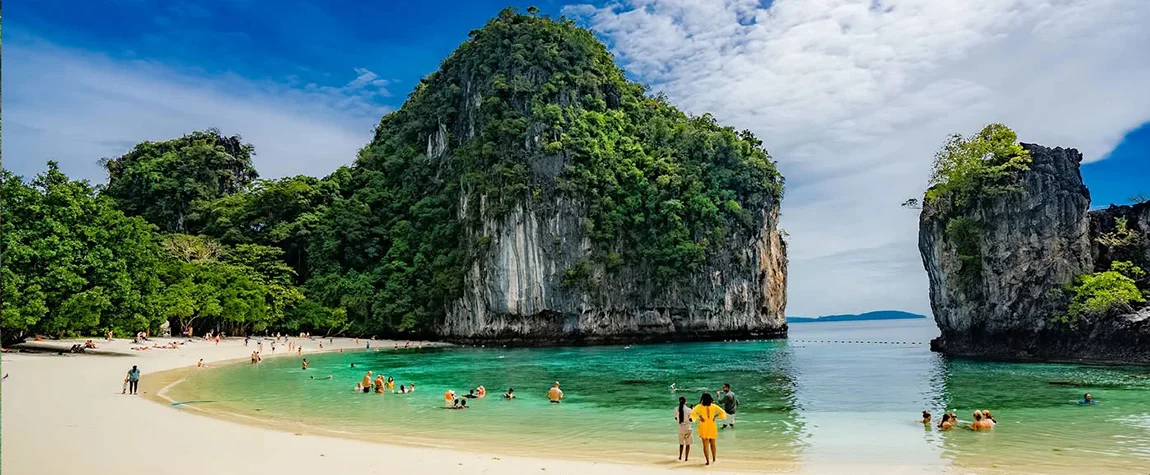 discover the top krabi beaches for a perfect tropical escape, featuring pristine sands, crystal-clear waters, and breathtaking scenery.